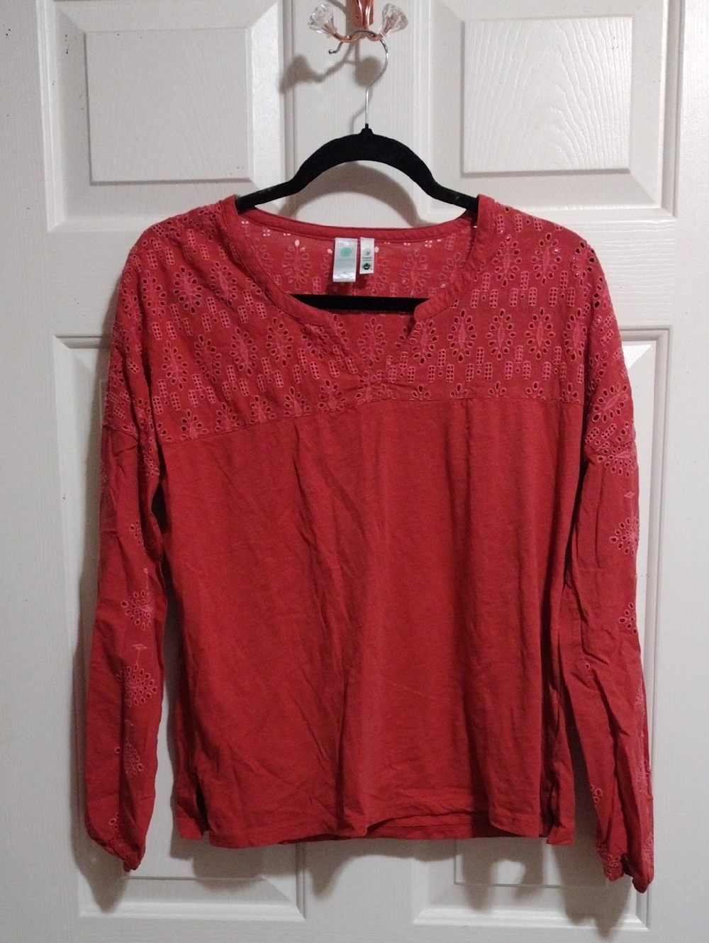 Aventura Coral Eyelet Yoke Long-Sleeve Top Medium